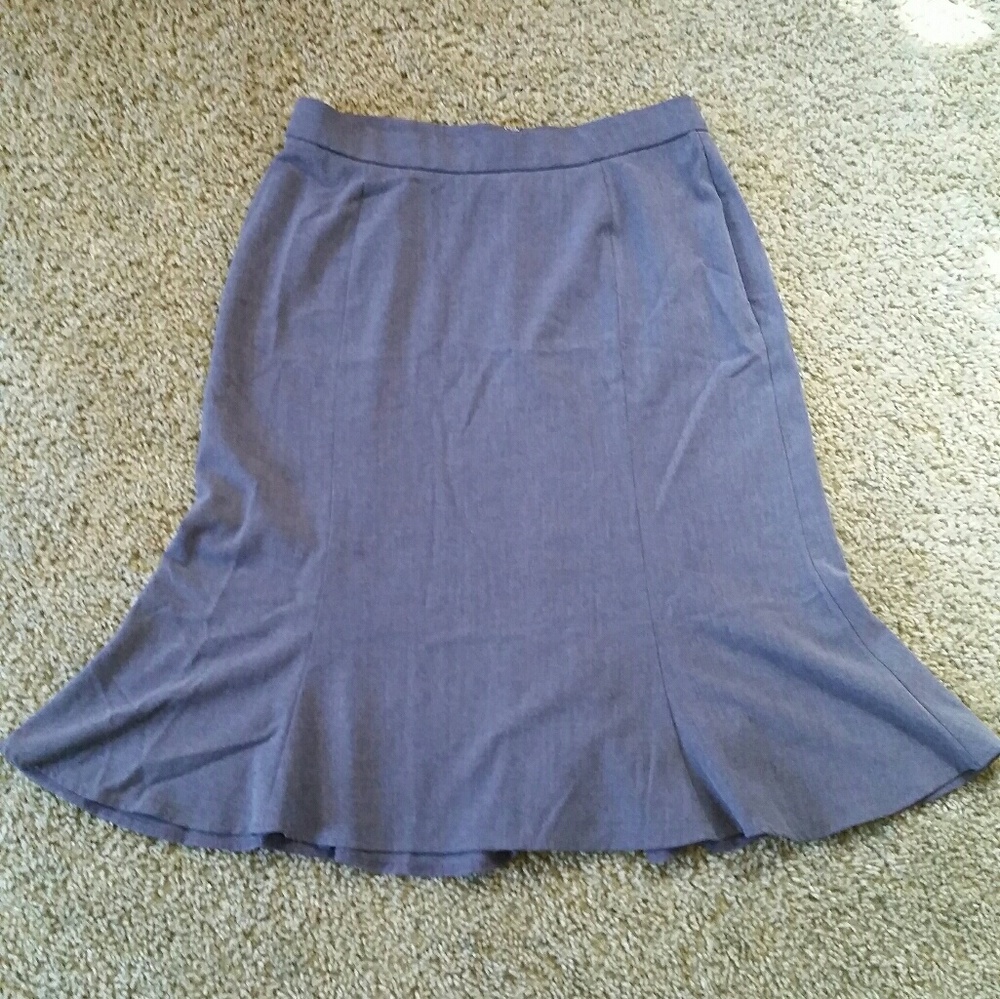 Briggs New York Gray Business Midi Skirt
